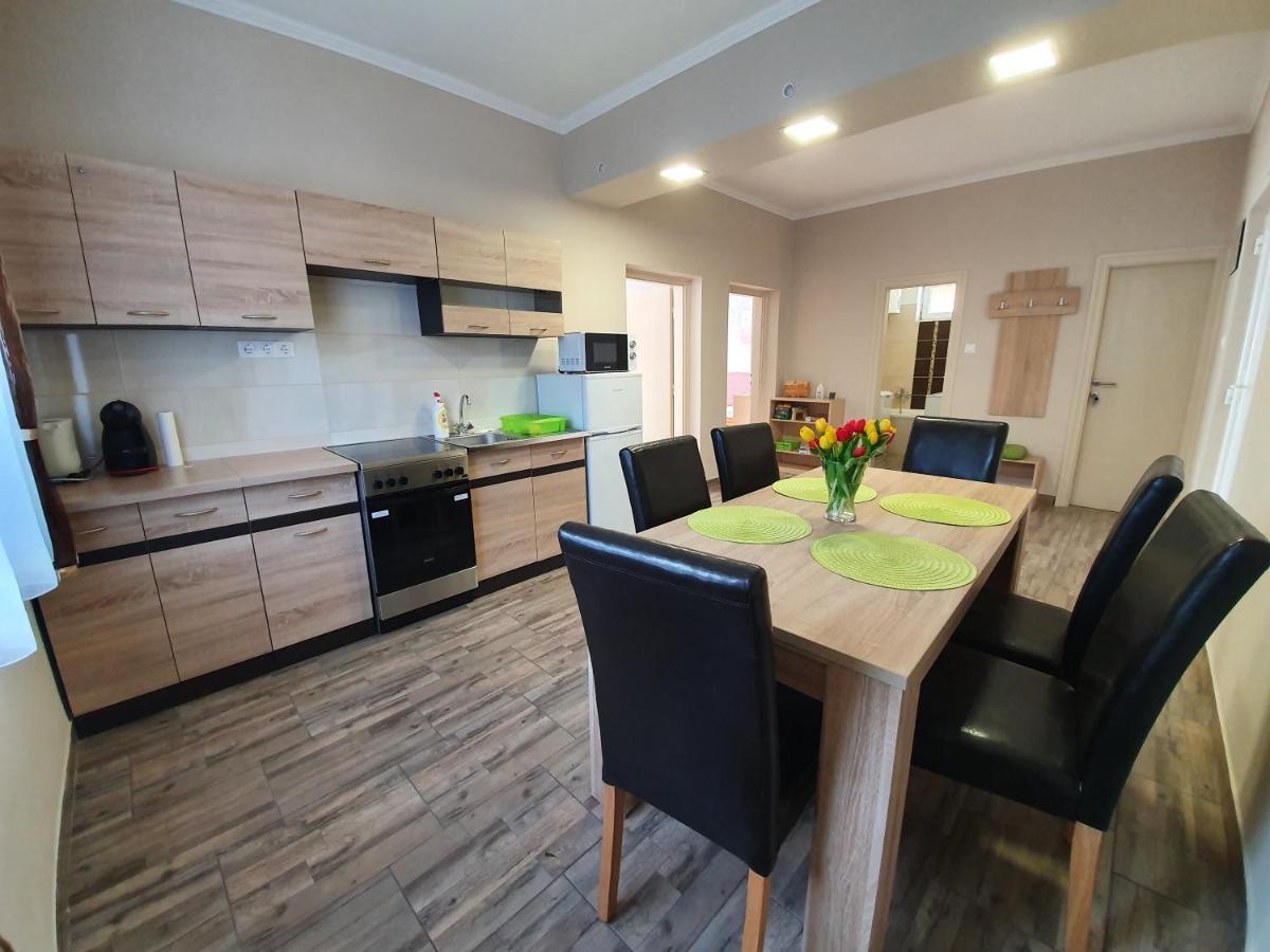 Flamingo Apartment Sárvár Exteriér fotografie